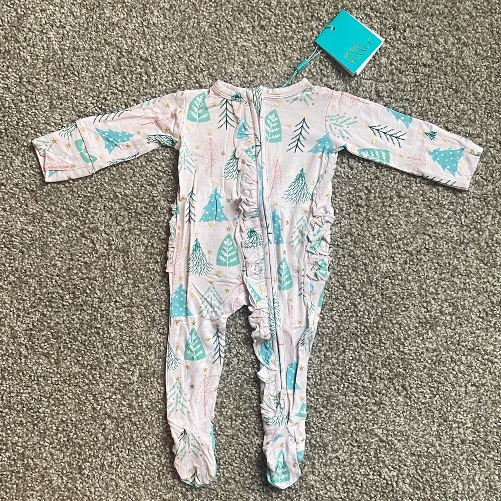NWT Posh Peanut Christmas Ruffle Footie
